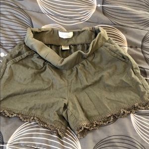 Maternity shorts